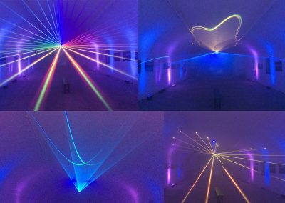 Lasershow im Bunker zur Fotoausstellung Island mit Nordlichtimmitation.