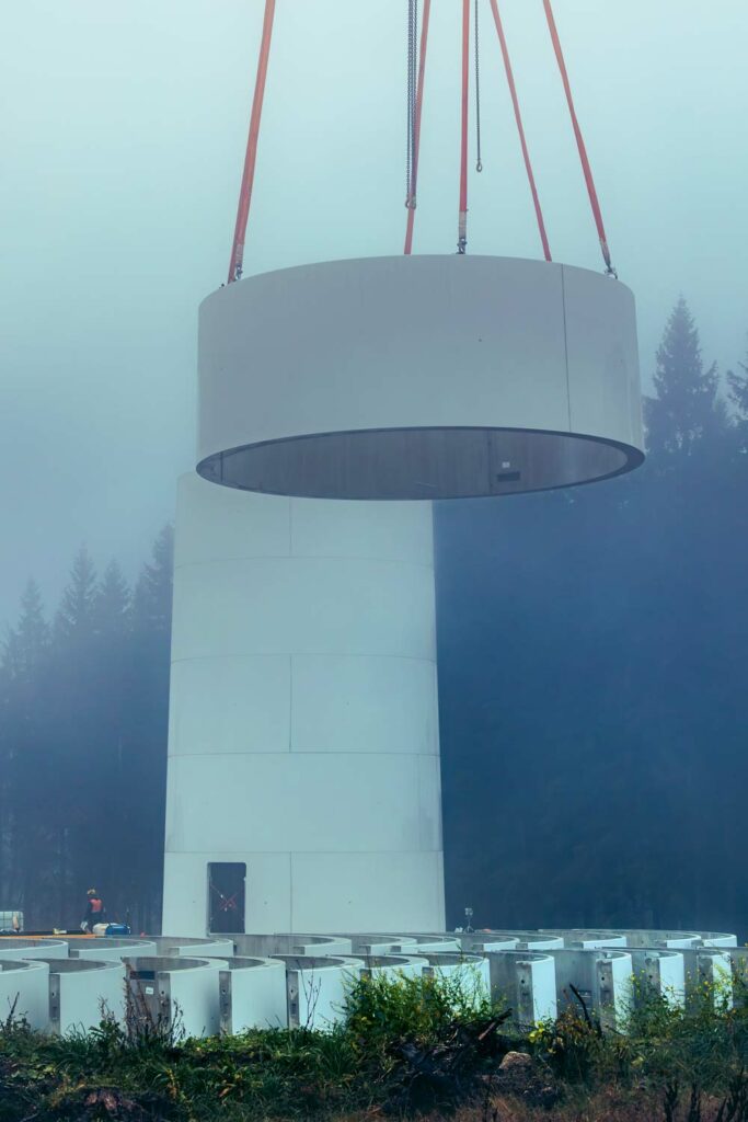 Baustellenfotografie: Fotografische Begleitung zum Bau eines Windparks in der Eifel.